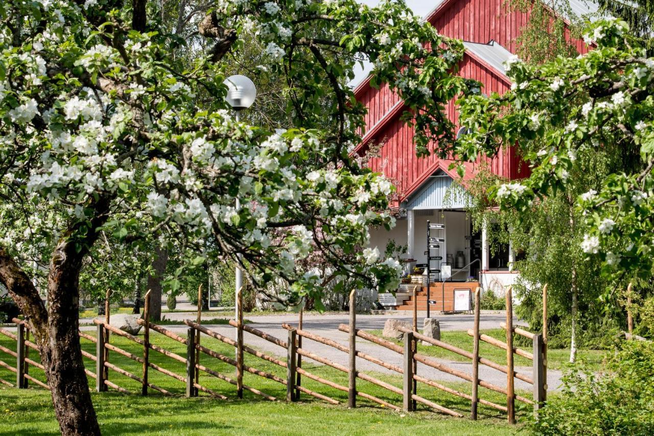 Hotel Krapi Tusby Eksteriør bilde