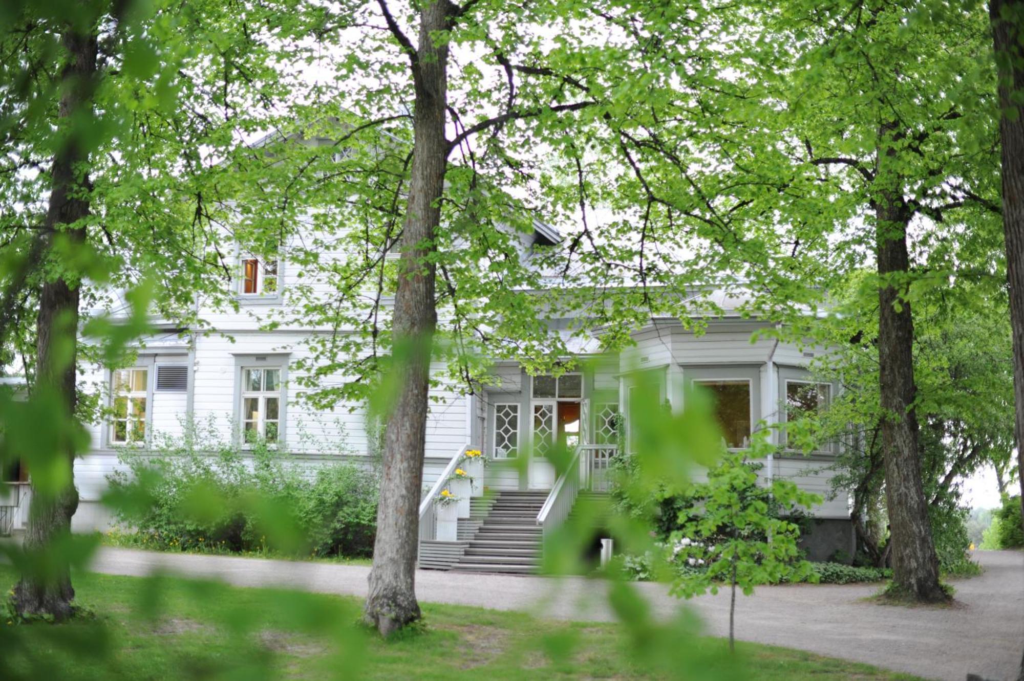 Hotel Krapi Tusby Eksteriør bilde